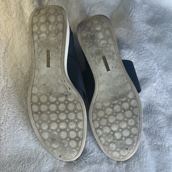 Louise et Cie Navy Slip-On Shoes - Picture 6 of 6